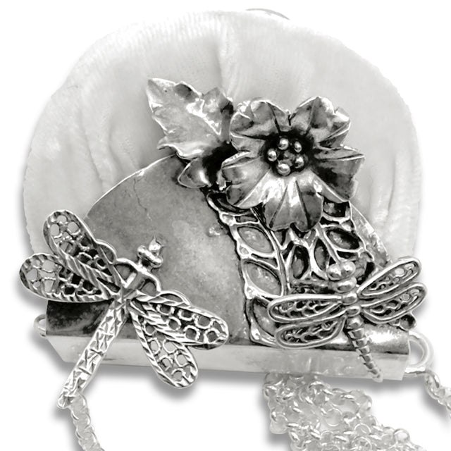 2 Dragonflies & a Flower Pincushion Purse Frame