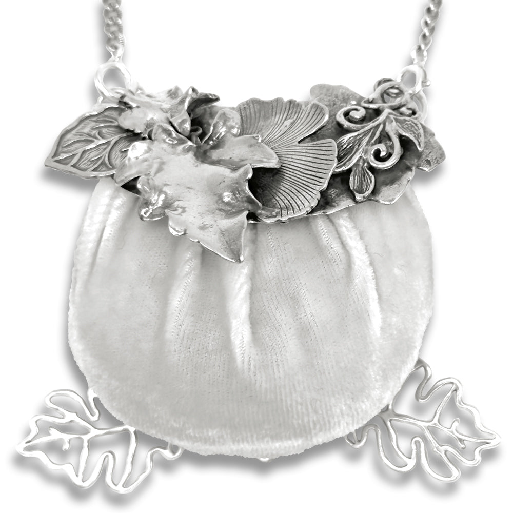 Lotsa Leaves Pincushion Purse Frame