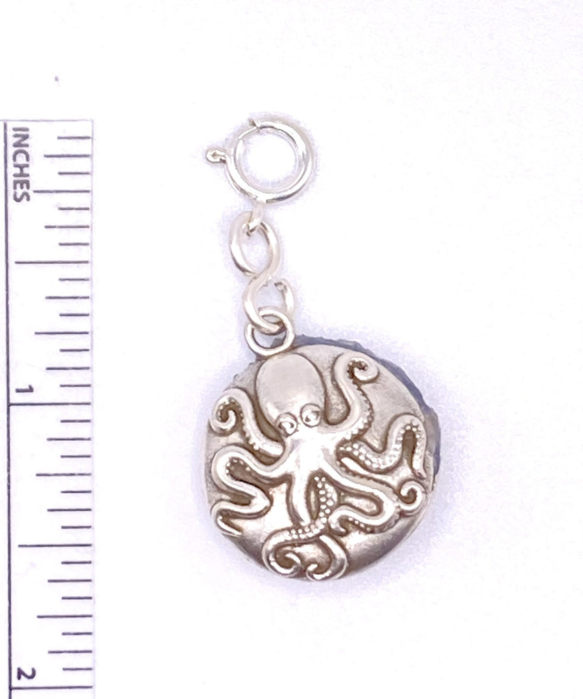 Octopus Thread Conditioner Keeper featuring a detailed octopus design, ideal for thimble collections and sewing accessories.